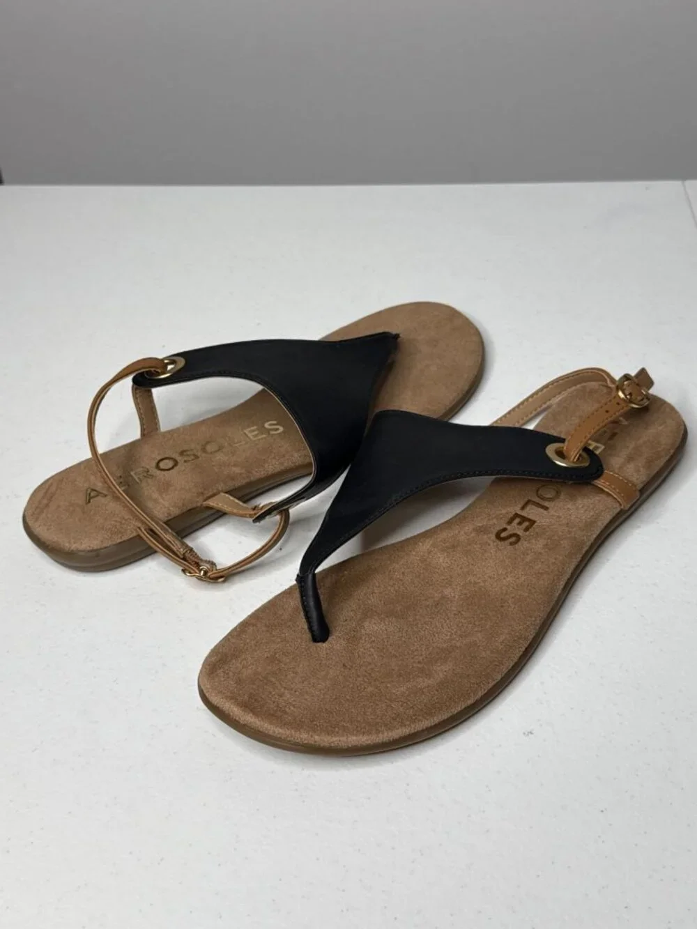 Aerosoles Black Tan Thong Ankle Strap Sandals Size 10